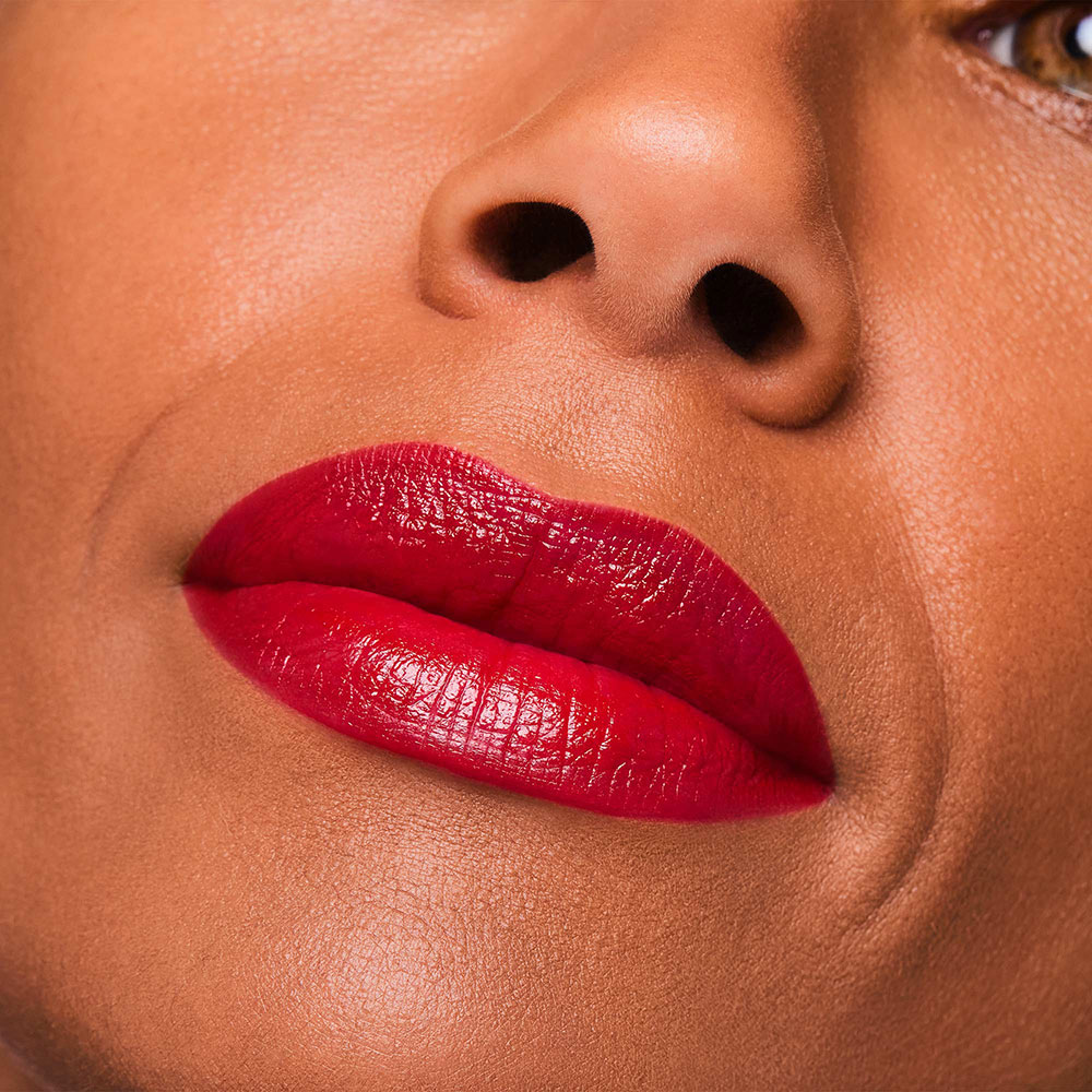 PURE COLOR CREME LIPSTICK (LABIAL EN BARRA)